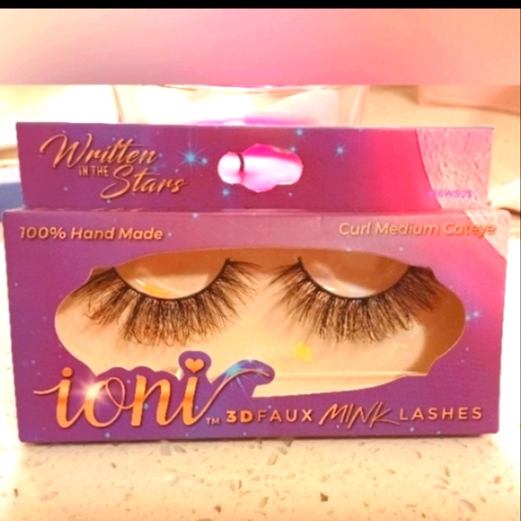 (3) Ioni 3D Faux Mink Lashes - Picture 4 of 5
